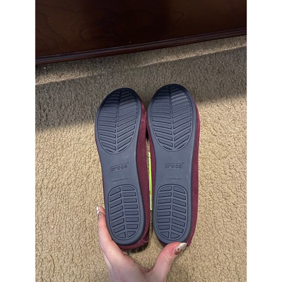 Crocs Women’s Shoe Size 6.5 plum suede lina loafer - Picture 2 of 5
